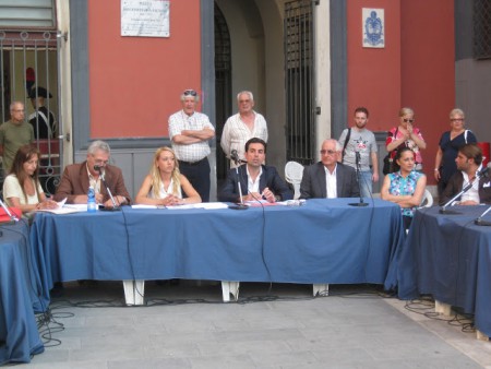 Luglio  25 -  L’ASSESSORE ABUSIVO Il Dott. G. Orlando non può fare l’assessore